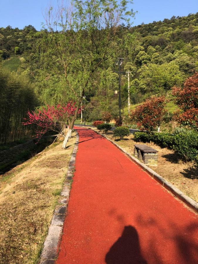 Вилла Mogan Mountain Xiaomusensen Deqing Экстерьер фото