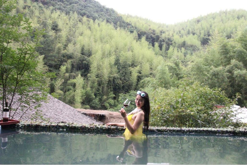 Вилла Mogan Mountain Xiaomusensen Deqing Экстерьер фото